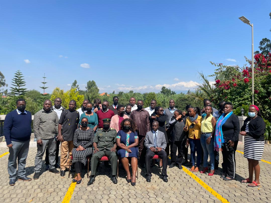 AnnonciataB's tweet photo. Happening Now #EAC #EnvironmentJournalist attending the Media Workshop in Uganda, on solutions towards ecosystem conservation and combating the illegal wildlife trade. #EJNUG
@Internews @USAID @infoNILE @IUCN @IucnRwanda @EnvironmentRw @ugwildlife @EnviroRwanda @earthjournalism https://t.co/nzmjqQRk6W