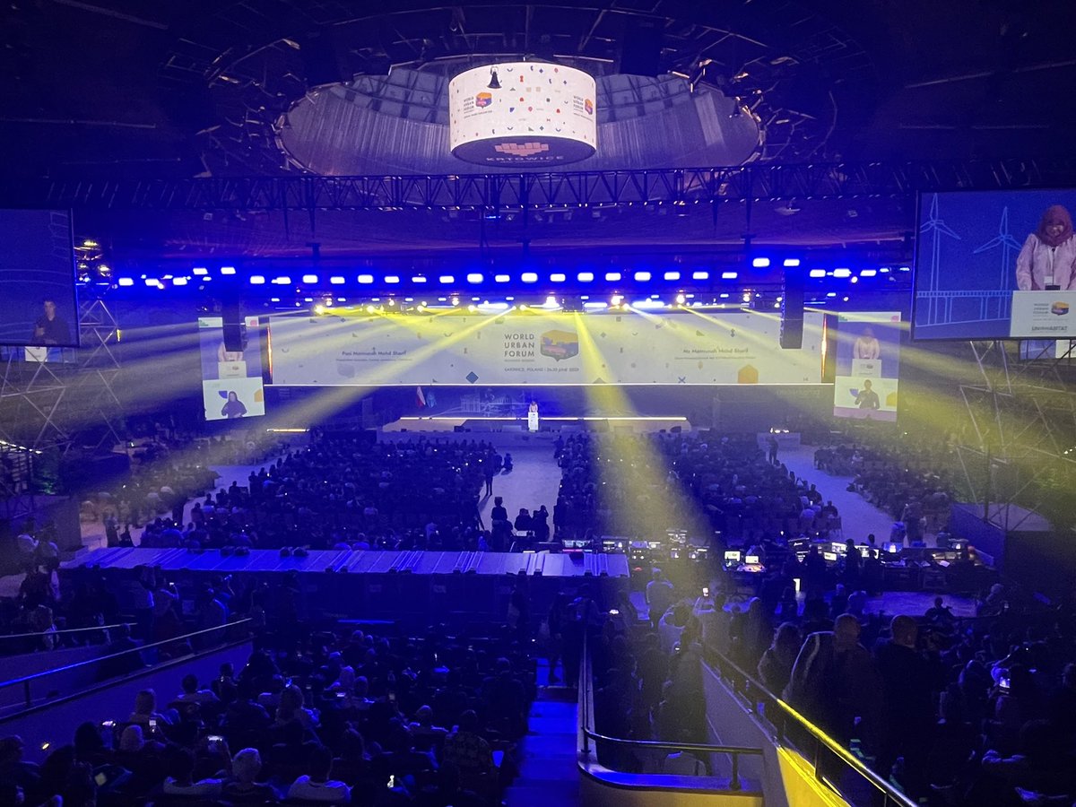 At the #WUF11 in Katowice ,Poland with more than 21000 Participants… in the next days I am ready to share some of the most interesting experiences developed by #AIT in different topics about #digitalcities, #energy #missioninnovation and #Climate #Neutral and #Smart #Cities