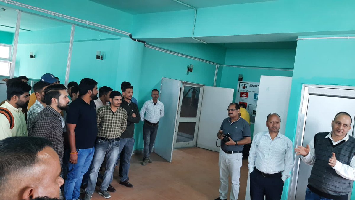EBhuntar's tweet photo. Training conducted for eNAM and APMC staff, organized by @hpsamb  in collaboration with the training team of NFCL at Sameti, Mashobra. https://t.co/LM3vt1G8O9
