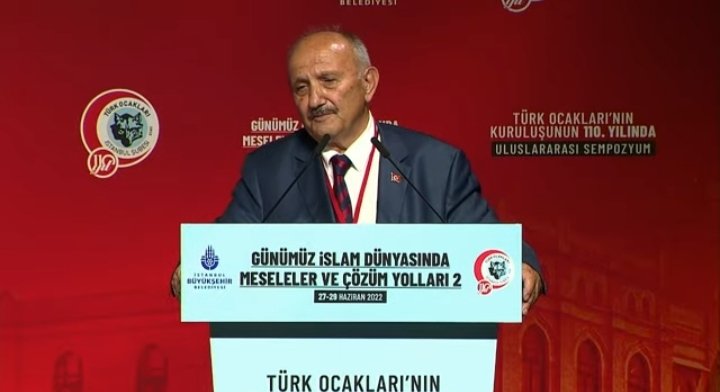 🔴"Türkçüler, (20. yüzyıl başlarında) Türkiye dışında Türkler var dedikleri için, #Türk tarihi Osmanlı'dan ibaret değil, İslam öncesinde de şerefli bir tarih var dedikleri için dinsizlikle suçlandılar. Ama hayat onları haklı çıkardı."

Dr. Cezmi Bayram
İstanbul <a href="/turkocagi/">İstanbul Türk Ocağı 🇹🇷</a> Başkanı