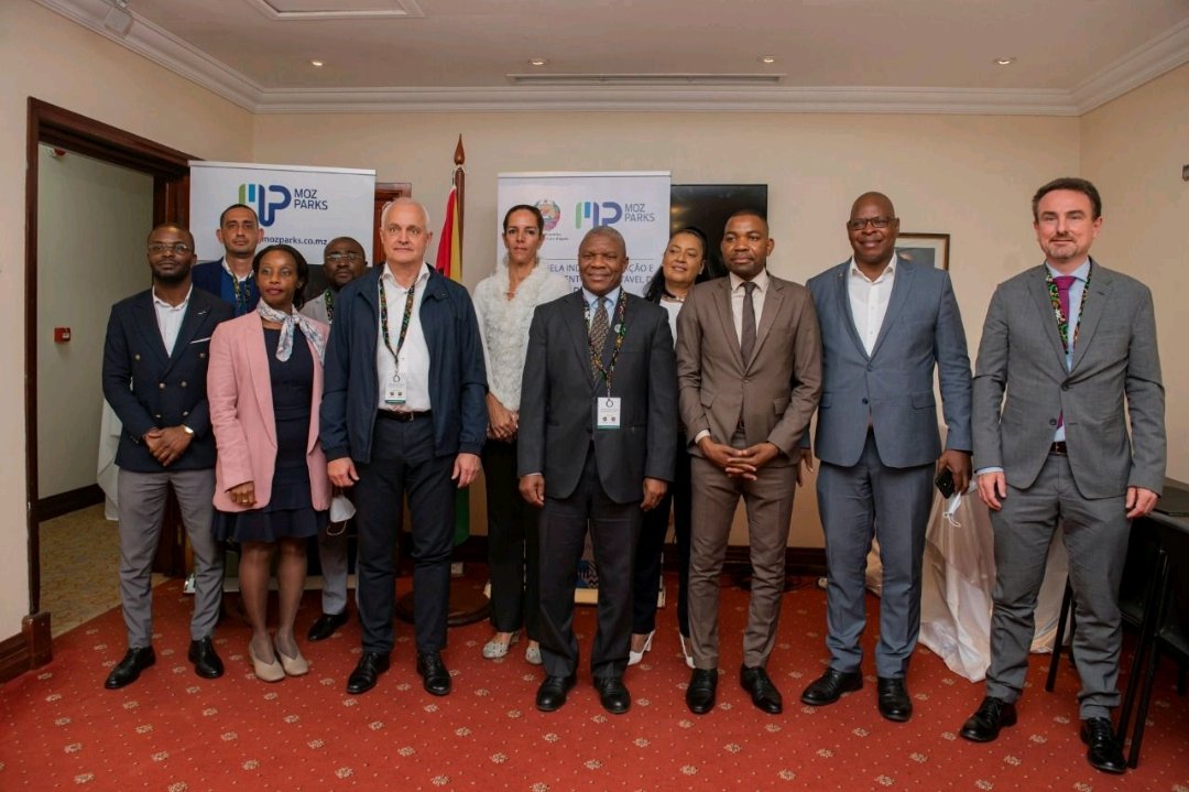 DelgadoCabo's tweet image. The Gvt of #CaboDelgado and @MozParks Holding signed a MOU to promote and develop Agro-Industrial parks with a focus on 4 districts
#Palma
#Balama
#Montepuez
#Ancuabe

clubofmozambique.com/news/cabo-delg…