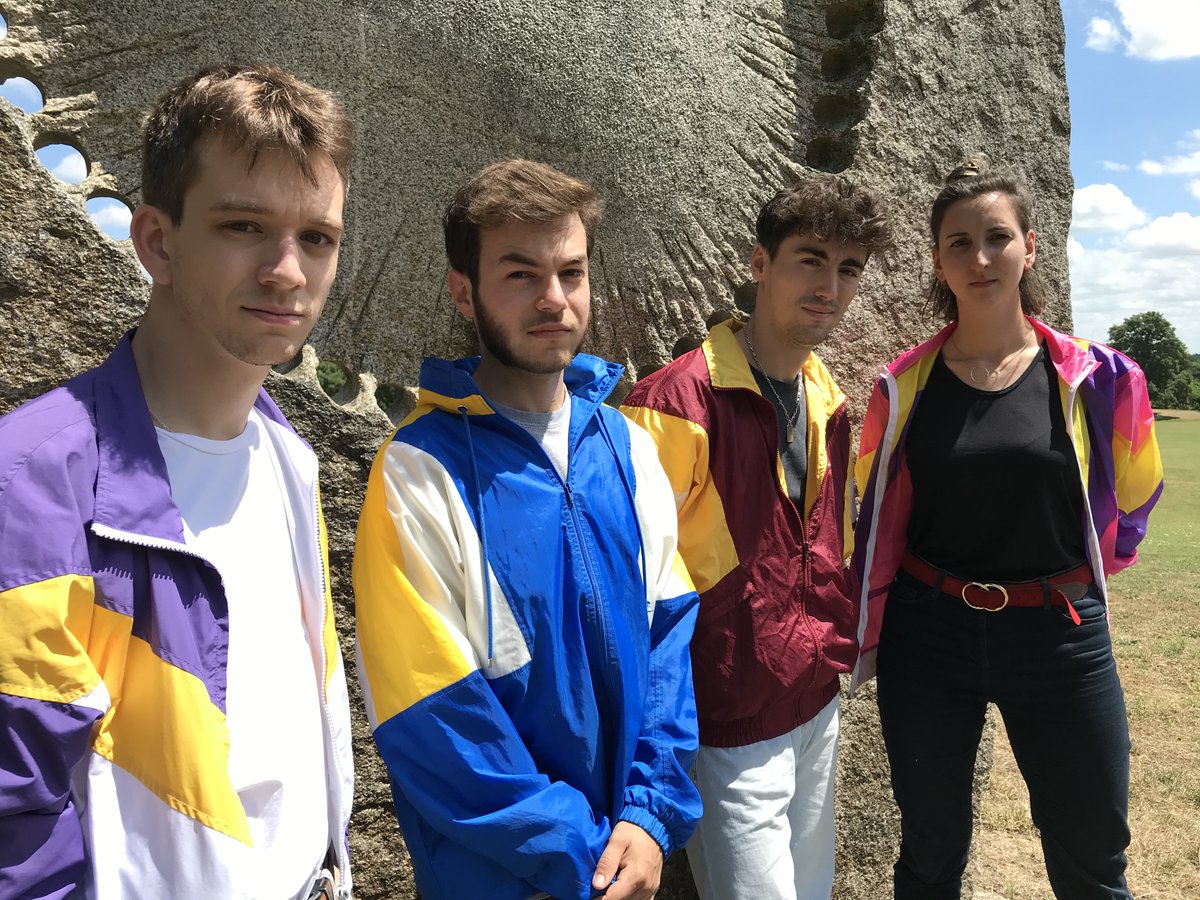 F3PaysdelaLoire's tweet photo. #musique #Nantes Shelter Colony groupe nantais de pop rock sort bientôt son 2ème EP. Histoire de quatre jeunes qui ont réussi leurs études mais ... décidé d'aller voir ailleurs.
►https://t.co/t1vMaf4NV4 https://t.co/Tu7R1yFTEu