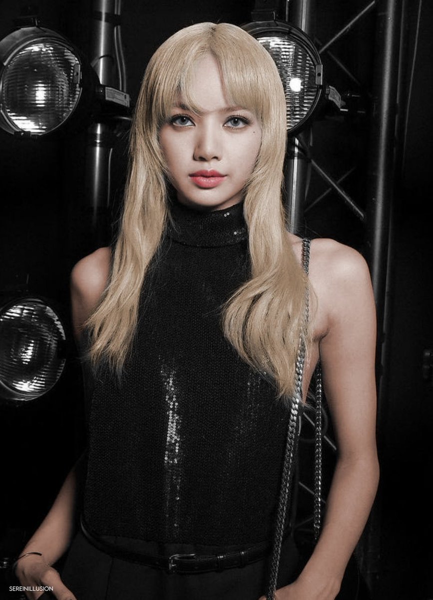 crjam_22's tweet photo. So gorgeous my love 🥰 you deserve the fame Lili 😘
#LISAXCELINE https://t.co/C9Aa7adbEs