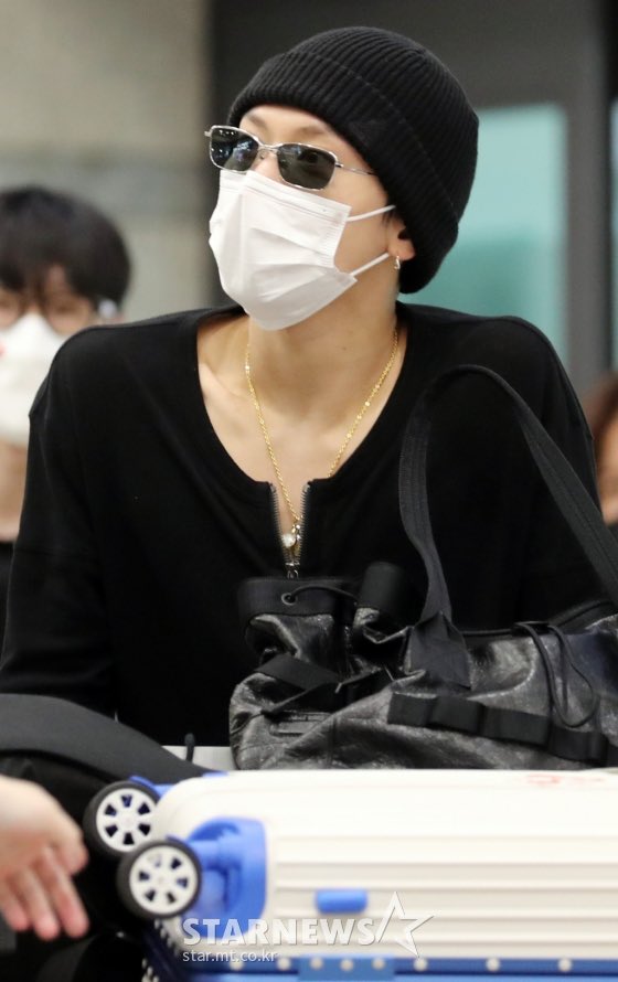 bemy10velyjay's tweet photo. รูปจากสนขเดียวกันเลอ คนถ่ายเขาจะงงมะเพราะเหมือนกันมากกก 5555555 https://t.co/CKZ6N2jlM4