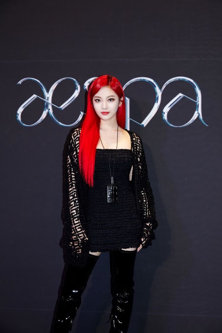 aespa_off's tweet photo. #aespa ‘Next Level’ Press Conference 

#GIGI #NICOLE #BELLA #KENDALL #NextLevel #PressConference https://t.co/F1MpfuUdJS