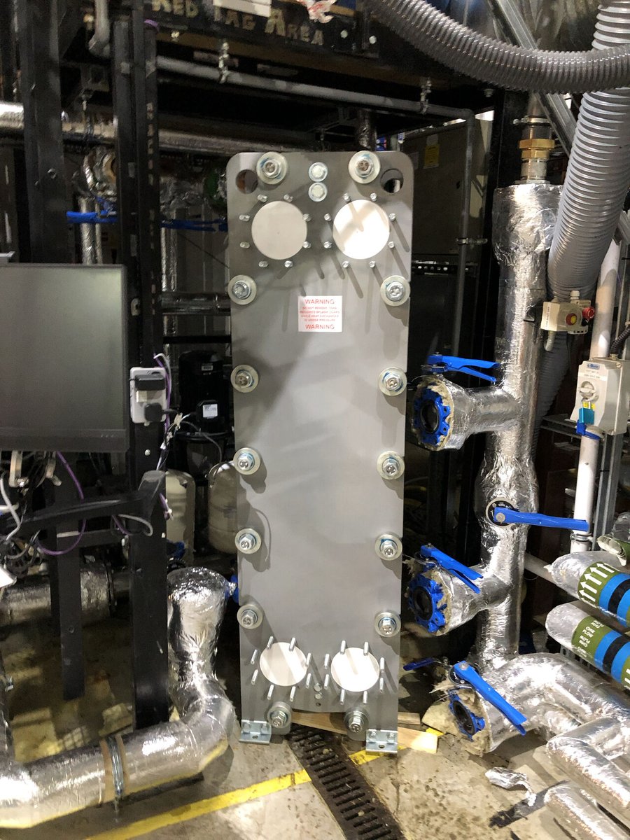 This plate heat exchanger is the perfect fit in our project, carefully installed by our team. 

It's what we do: cde-services.co.uk

#QualityDeliveredSafely #MechEng #HeatExchange #PlantRoom #Plant #Engineering #BusinessEngineering #Business #SouthWest