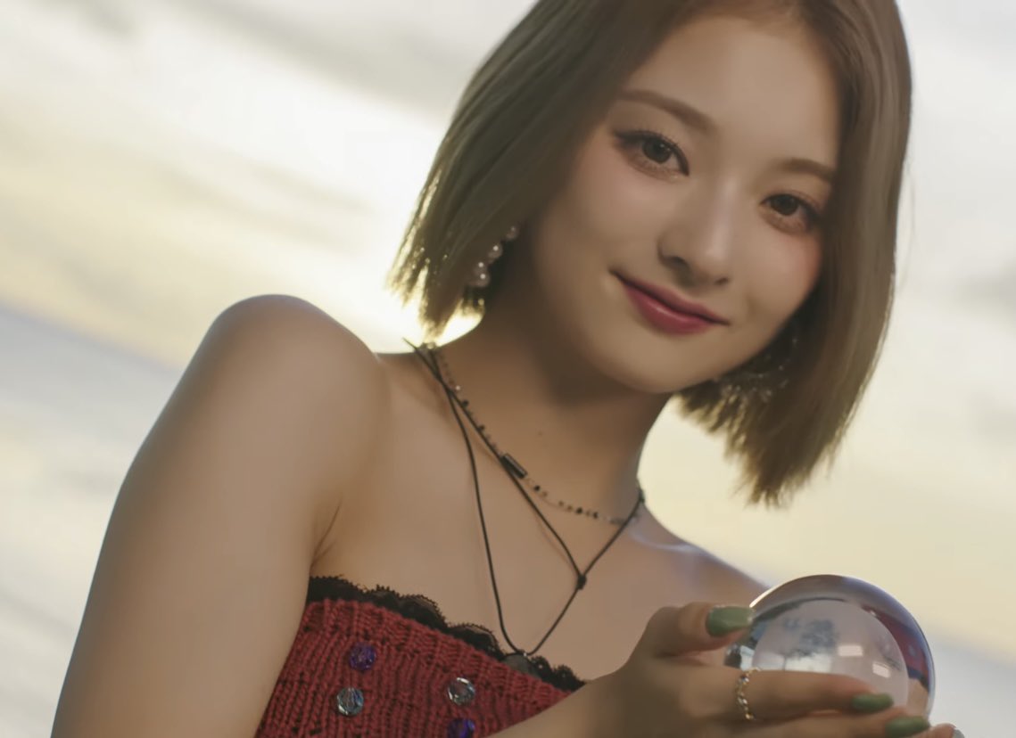 nakko__tiny's tweet photo. #fromis_9  #Stay_This_Way  #fromis_9_Stay_This_Way #올여름_프롬이와_스테이디스웨이 #Nagyung https://t.co/5iPWKovCRK