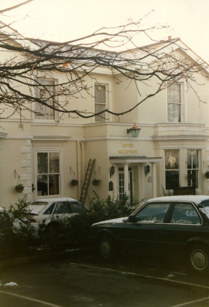 CheshireRO's tweet image. We've come across a set of Cheshire hotel and eatery photos, c1990s we think, can you help us identify any of the locations? The first three make up today's #MysteryImageMonday. We'll share three more next Monday! #KeepCurious