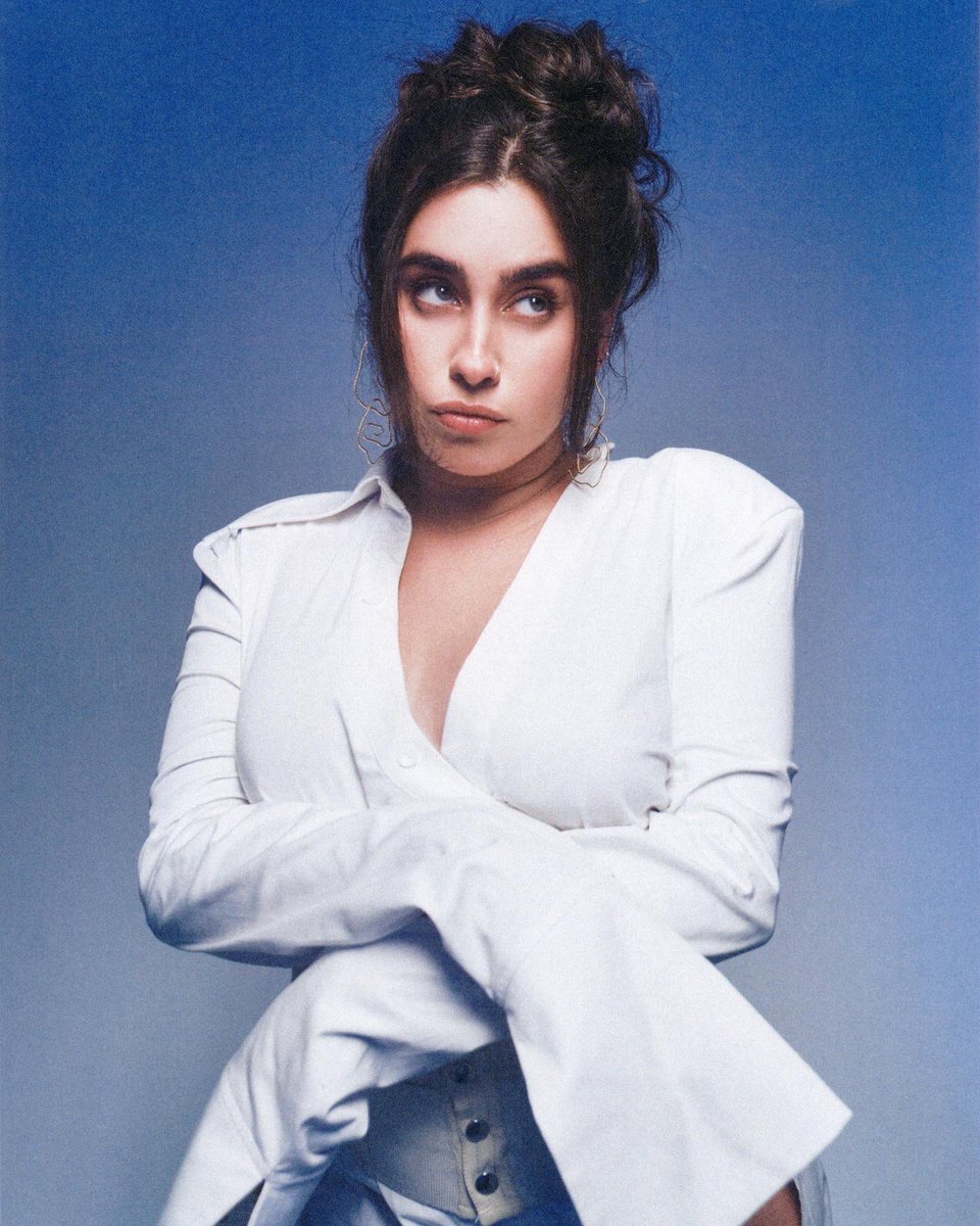 laurmanicontent's tweet photo. happy birthday lauren jauregui !! you're such a precious human, wish you lots of love and positivity and success always! i love you so much 🤍✨ https://t.co/vMr5hHsqdQ