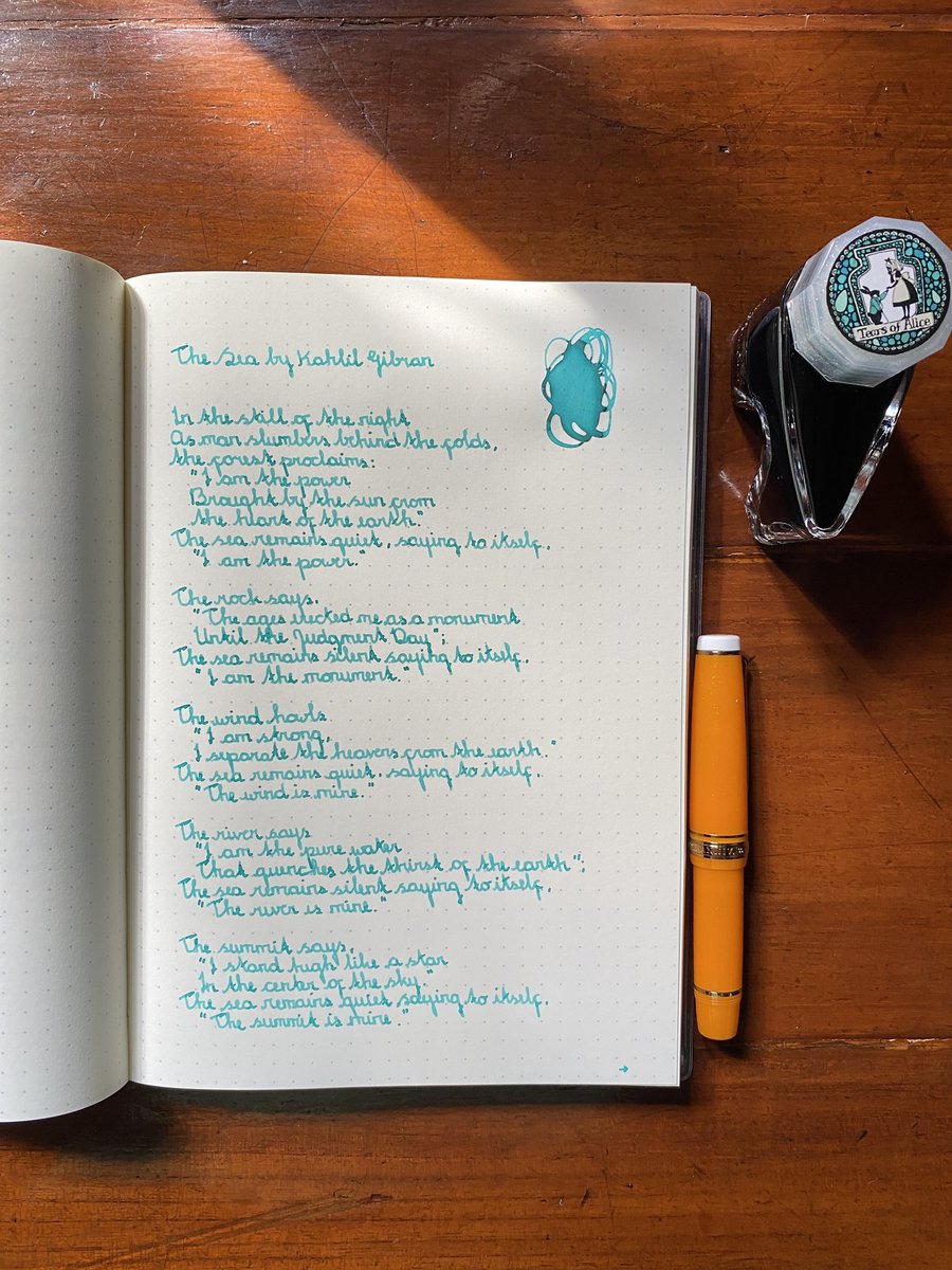 43_crash's tweet image. So I inked my Mikkaibii pen with #Bungubox "Tears of Alice", thanks (always 🥰) to @followerno65 rec. I wanted an ink that has same hue as Sailor Neptune's stunning hair in this #SailorMoon illustration I *love. It is *perfect with this pen 😚♥️

#Writing The Sea by Kahlil Gibran