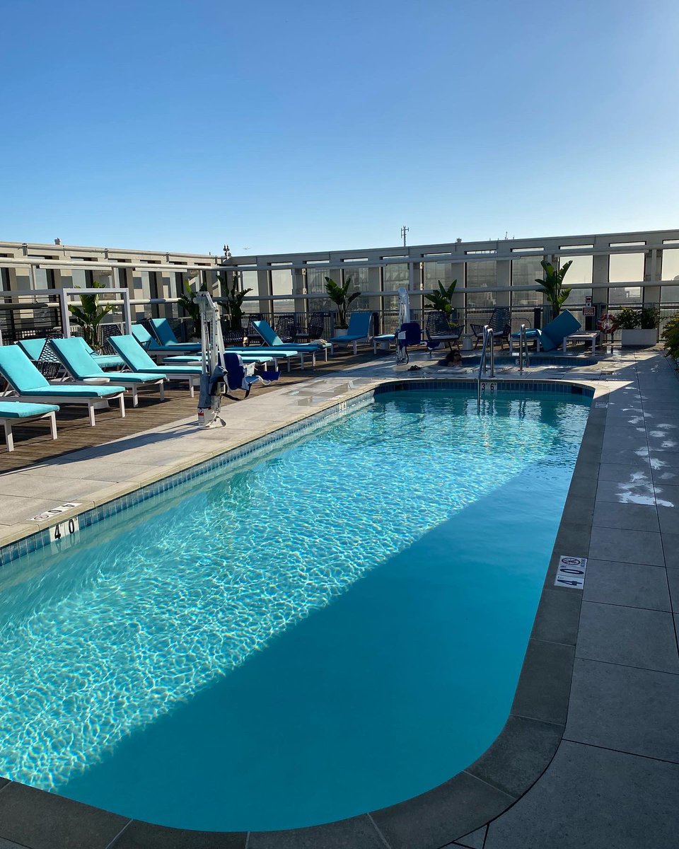 MelisaMorgan22's tweet photo. I am Loving Los Angeles right about now!!!
👙😊👍🏽💯🙌🏾
#lovingmylife #LosAngeles #rooftoppool #melisamorgan #secretevent https://t.co/YMKNj4aPtu