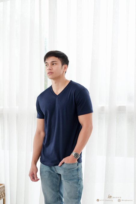 logos4polosltd's tweet photo. Not a fan of round-neck tees? Don't worry! We got you! Check out our HTP Cotton V-neck Tees

Men's - 280 php
Women's - 270 php

❗Hurry! Limited stocks left. 

#vneck #vneckshirt #vnecktees #supportlocal https://t.co/Rw8jZNiYAa