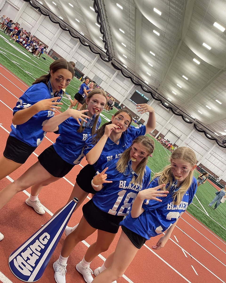 gehsblazercheer's tweet image. UCA CAMP DAY 2!! 🏈 FRIDAY NIGHT LIGHTS 🏈 :: 5 cheerleaders were awarded All-American!! :: can’t wait to showcase our new skills for our Blazer Family!