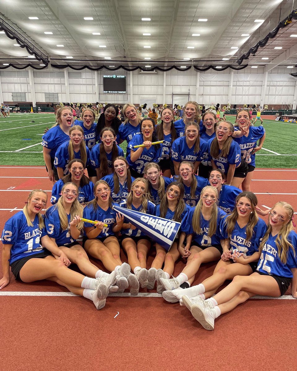 gehsblazercheer's tweet image. UCA CAMP DAY 2!! 🏈 FRIDAY NIGHT LIGHTS 🏈 :: 5 cheerleaders were awarded All-American!! :: can’t wait to showcase our new skills for our Blazer Family!