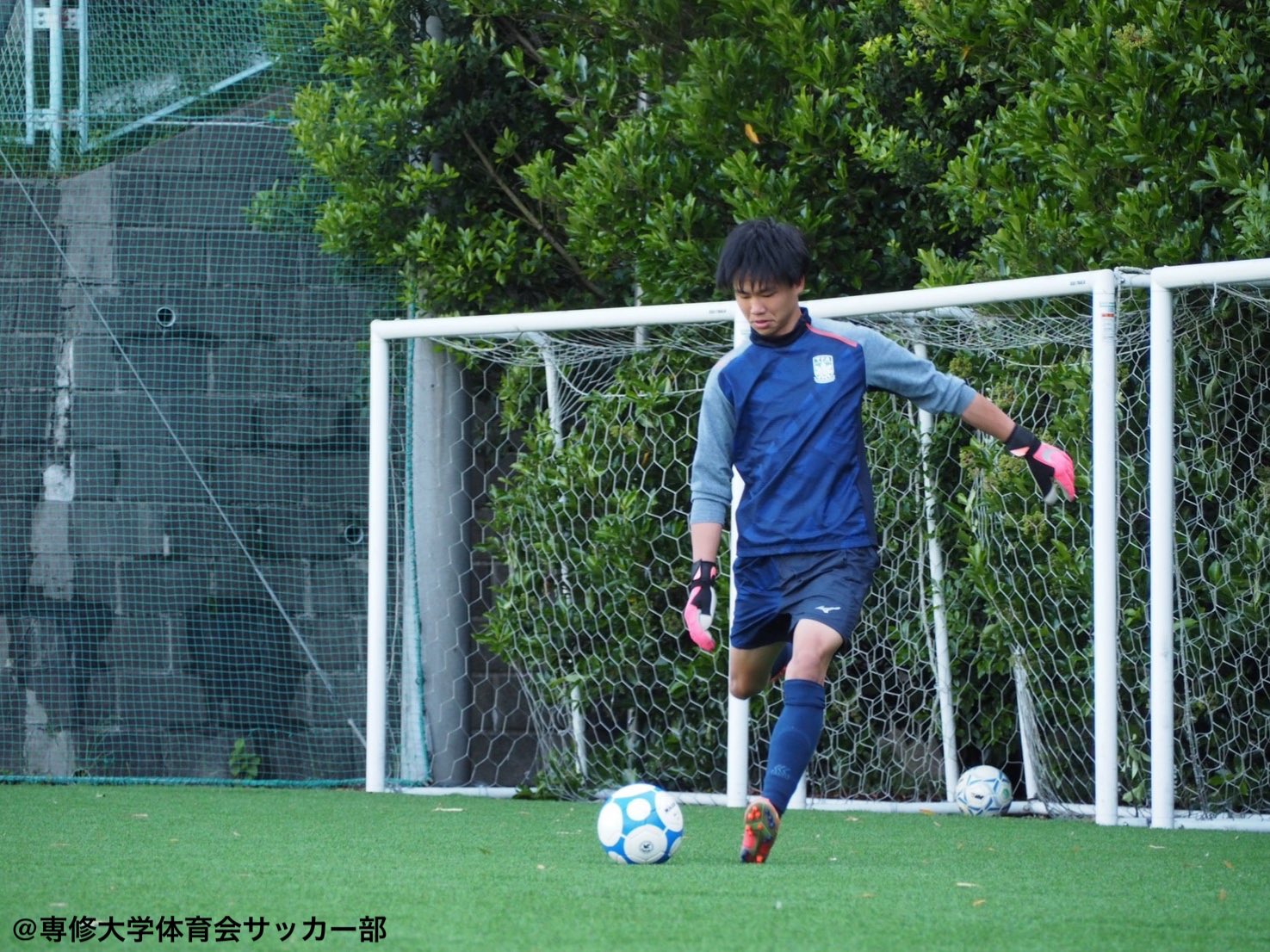 専修大学体育会サッカー部 ブログ更新のお知らせ 担当は 吉野 翼 1年 佐野日本大学高校出身 です 今回から1年生のブログです 吉野選手が小学2年生のとき なぜサッカーをはじめたのか そのきっかけを語っています こちらから是非ご覧
