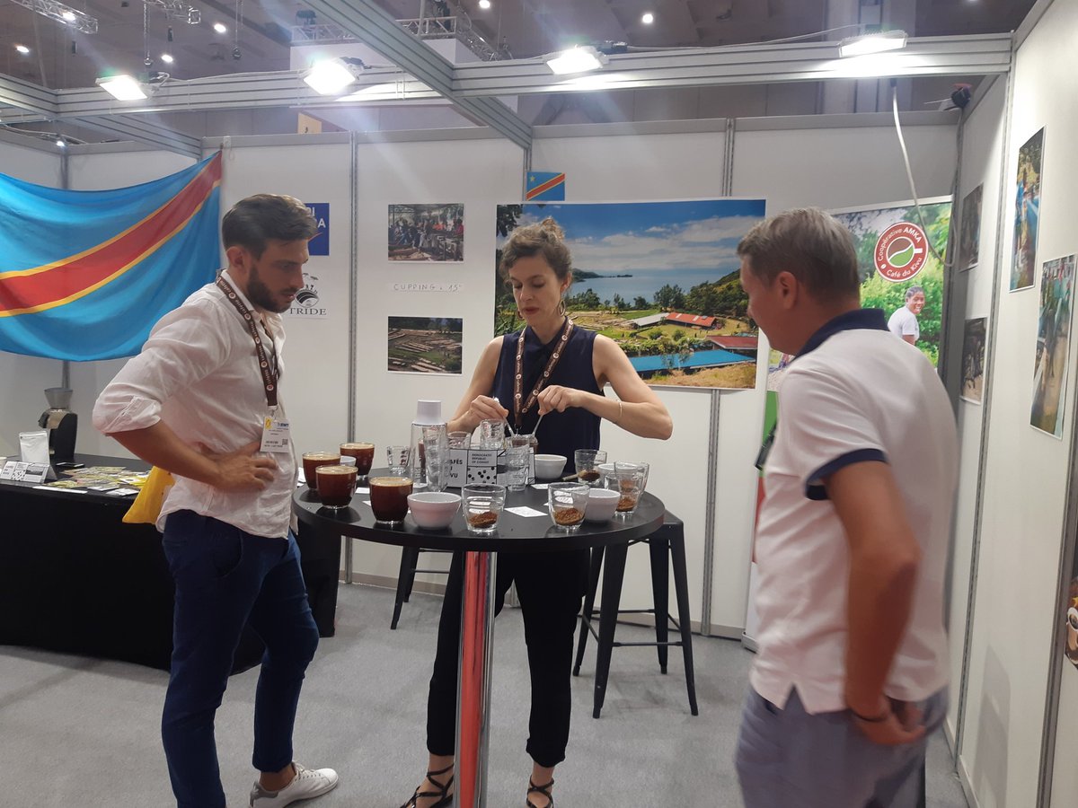 Le café de spécialité du Kivu, l'un des meilleurs au monde a été dégusté à #WOCMilan. Une saveur  exceptionnelle fruiteux, au goût de miel et doux. Café profitant de l'agro écologie exceptionnelle.