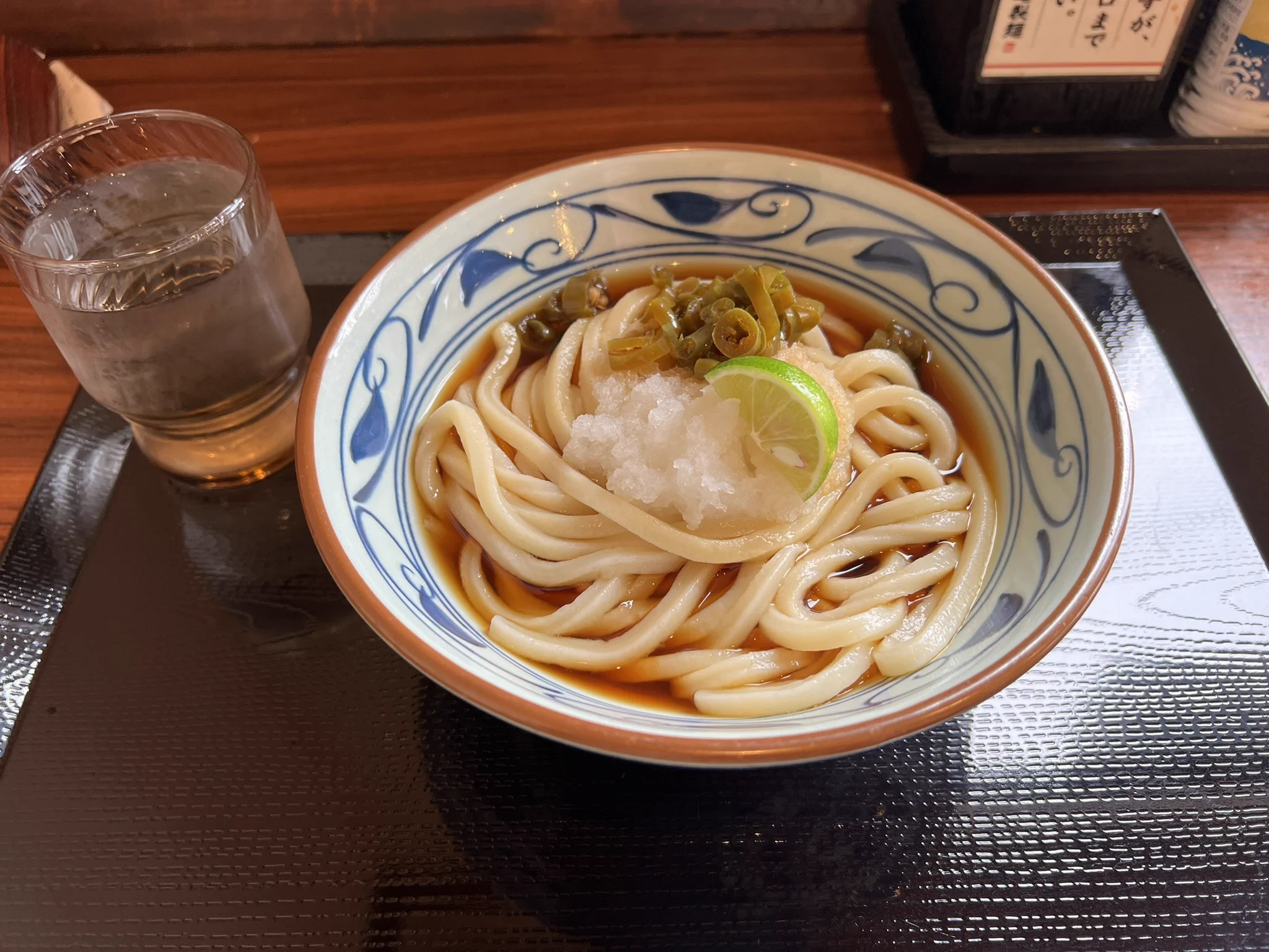 気になって食べてきた。
辛過ぎて涙が出た（完食  