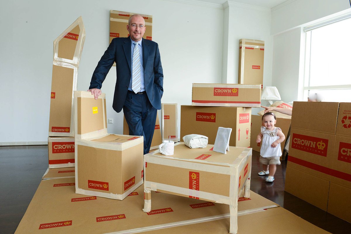 CrownReloNZ's tweet image. Moving into your new house?
Let us take the stress &amp;amp; hassle out of moving, making it more enjoyable for you &amp;amp; your family!

Get in touch today: 0508 227 696
crownrelo.co.nz

#MovingHouseQuote #ProfessionalMovers #FurnitureRemovals