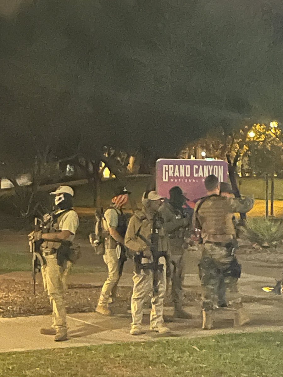 hunterleigh28's tweet photo. Went to the state capitol tonight was a very peaceful protest only interruption from proud boys with gun who came to “protect the park and capitol”🙄 had to go home but protest is continuing for 30 more mins until quite hours start at 11pm #phoenixprotest https://t.co/8TX4cbt17f