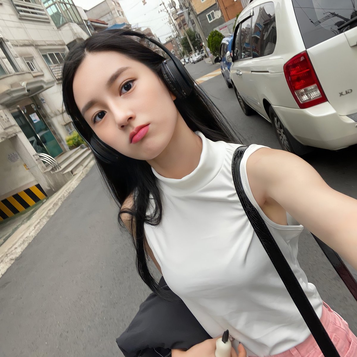 Hue_jeans's tweet photo. [RUMOR]

Former JYPE Trainee  Lee Hayul(2003) is expected to debut in the upcoming 24-member girl group TripleS.

#Hayul #tripleS https://t.co/daGRosdpYE