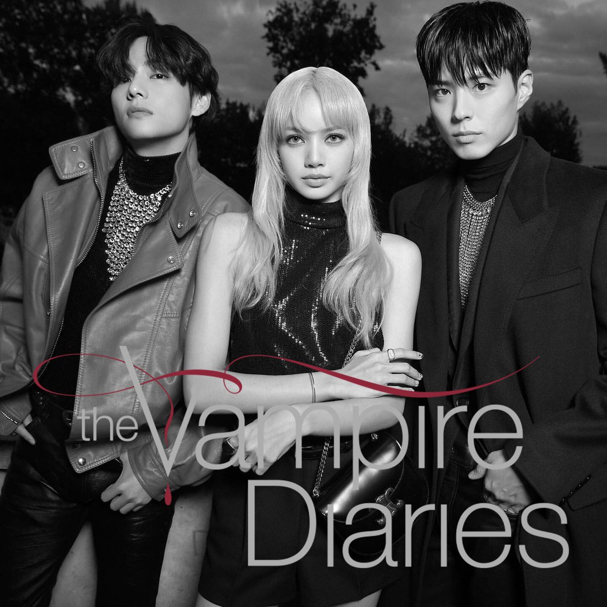 The  V a m p i r e  Diaries 🖤

Wanna learn more about Lisa?
Full video - youtu.be/7WtcUYTtrlQ

🫰 #ParkBoGum #LISA #TAEHYUNG 
#LISAXCELINE #TaehyungxCelinePFW #bogumxceline #LISAatCelinePFW22 #LisaTaehyungBogumXCeline