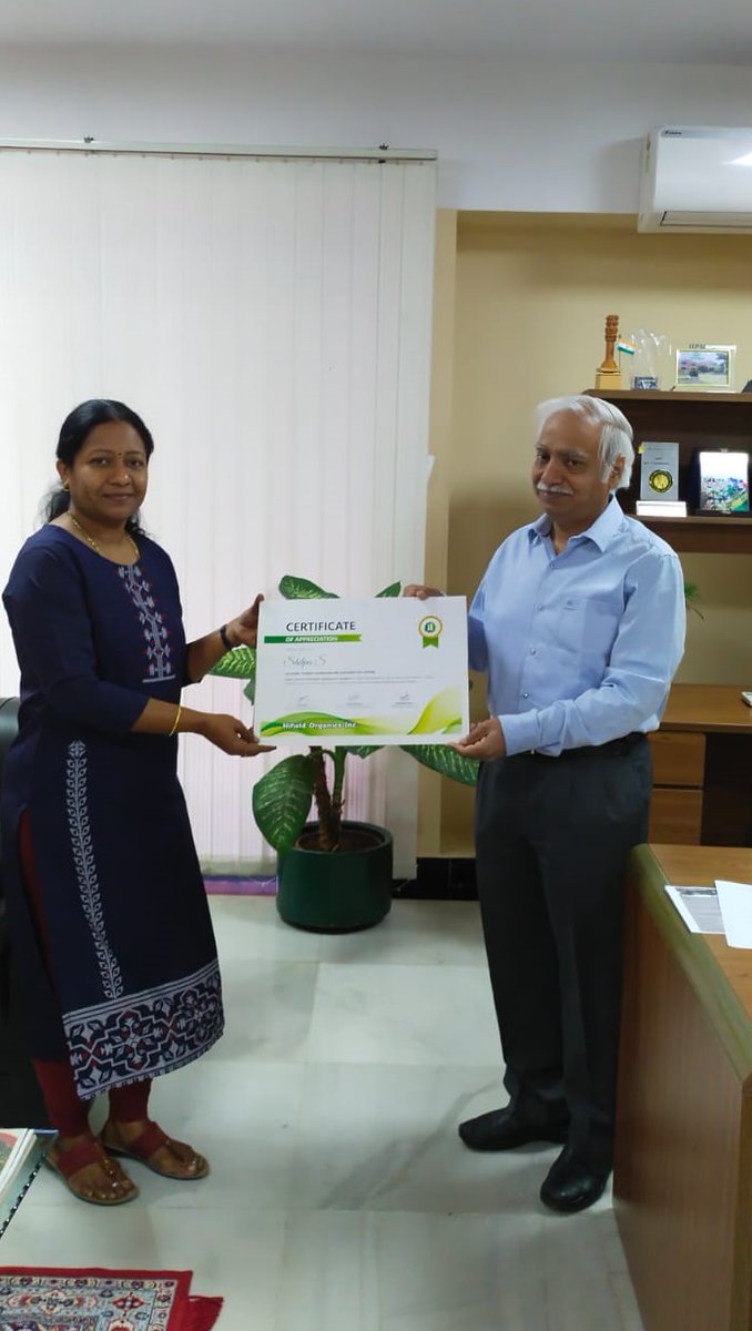 iipm_bangalore's tweet photo. Prof. Rakesh Mohan Joshi, Director, IIPMB, handed over the Certificate of #Appreiciation given by #HifieldOrganics Inc to Ms. Shilpa S, Placement Cell Officer, for her active contribution in making Hifield summer internship program a valuable and successful experience
#hifield https://t.co/1dNGUr18zU