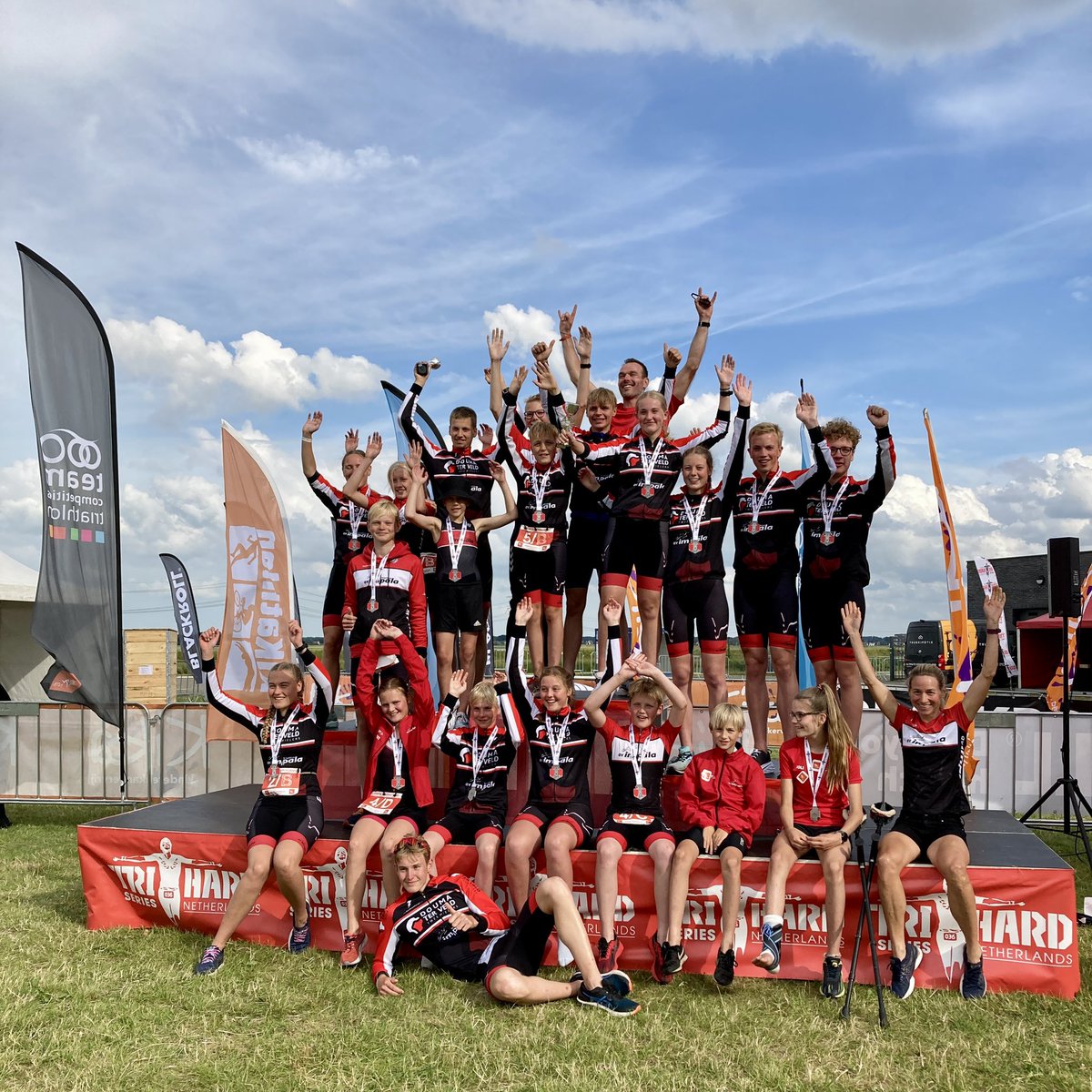 avimpala's tweet image. Topdag gister tijdens de TRI Rotterdam voor onze jeudtriathleten. In teams deze ze aan deze mooie wedstrijd mee bij de Willem-Alexander Roeibaan. Prachtig parcours, goede organisatie en hele mooie resultaten! 

@triathlonnl #trirotterdam #samenimpala