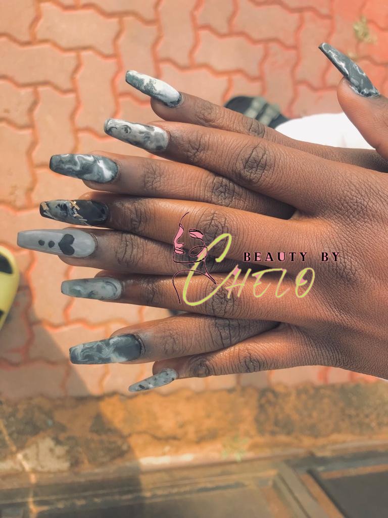Chelo_braids's tweet photo. I took baby steps till I could walk.
Please support my business🙏

Contact: 062 062 0797
📍Orlando east ,Soweto 

#nails #beauty #withlove https://t.co/YFoVLAvr5Y
