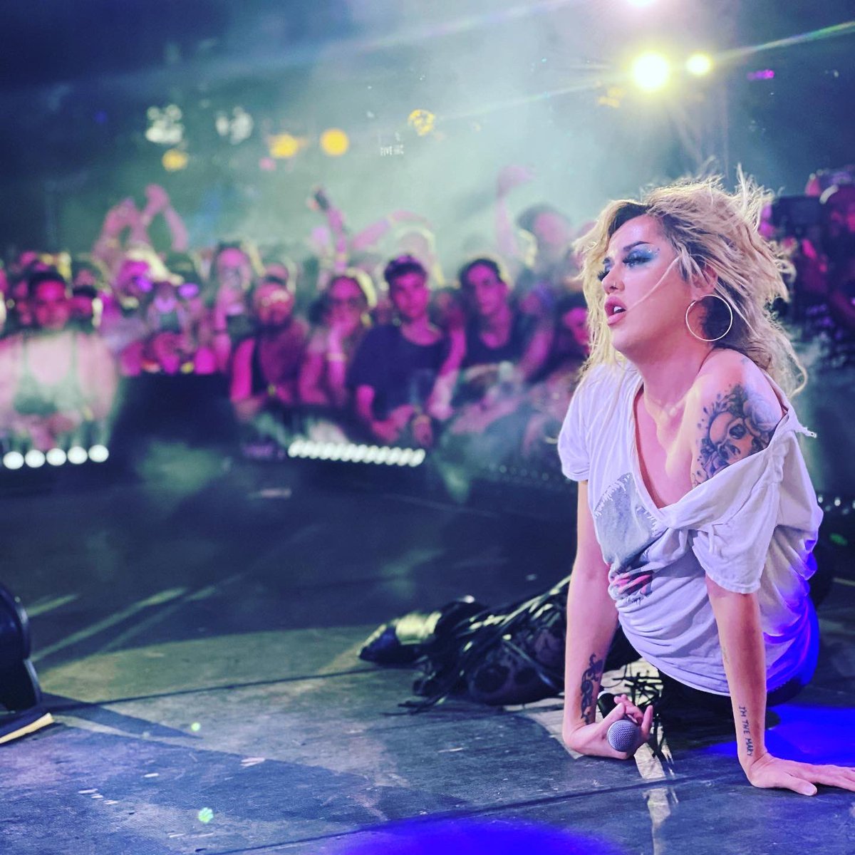 jasonbrotman's tweet photo. After almost 3 years, we braved 90 degree temps & huge crowds in order to celebrate with our chosen family & friends again. So proud of my fellow producers & artists for pulling off a pride to remember. Weโre back baby! #seattlepride #seattlepridefest @AdoreDelano @monetxchange https://t.co/l0GdFgG5WW