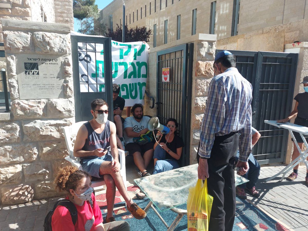 UriAgnon's tweet photo. BREAKING: activists set up a living room at the entrance to JNF’s building in Jerusalem. 
We're residting their plot to displace the #Sumreen family. Soon they'll throw us to the street.
Throwing people to the streets and breaking up homes is what the JNF does.
#SumreenSolidarity https://t.co/CCAdFukp3q