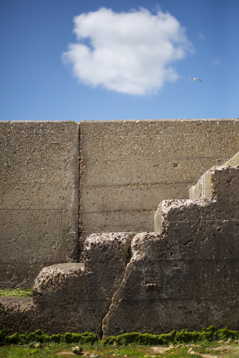 fivearchitects's tweet image. High Summer, low water; sea defence #hampshire #coast #LeicaM #coulds #lowtide