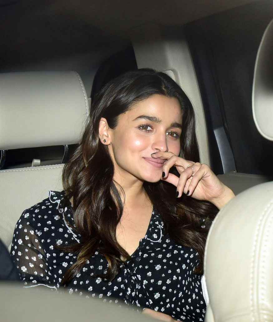 FWPOrEFakAA_oPe?format=jpg&name=medium