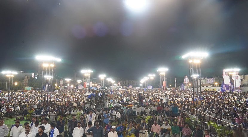 UshaDasari3's tweet photo. BSP సభ వేరే లెవెల్ లో ఉంటది మది, తగ్గేదే లే 💪🐘
#BahujanaYatra #100days #BSP #warangal https://t.co/nYNdb1muQ6