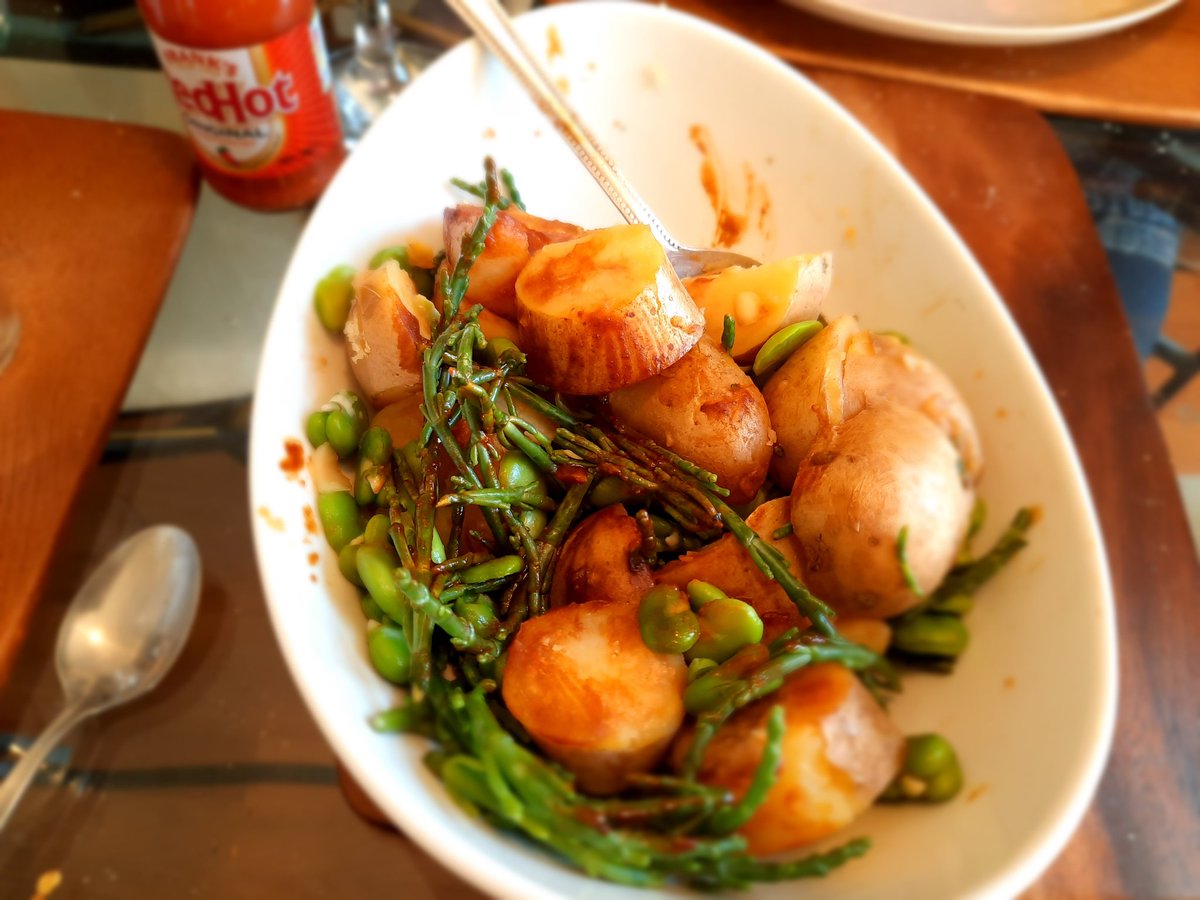 Miso salmon, smashed aubergine, roast cauliflower. New potatoes and samphire dressed with black vinegar. Big thanks to <a href="/eliasfish1/">Elias Fish</a>