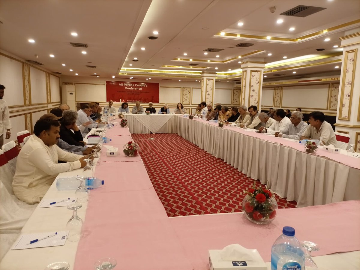 OfficialPmkp's tweet photo. الاٸنس کے حوالے سے پاکستان مزدور کسان پارٹی کے سنٹرل کمیٹی کا موقف اجلاس میں پیش کیا ۔ https://t.co/YZJ9feTmTX