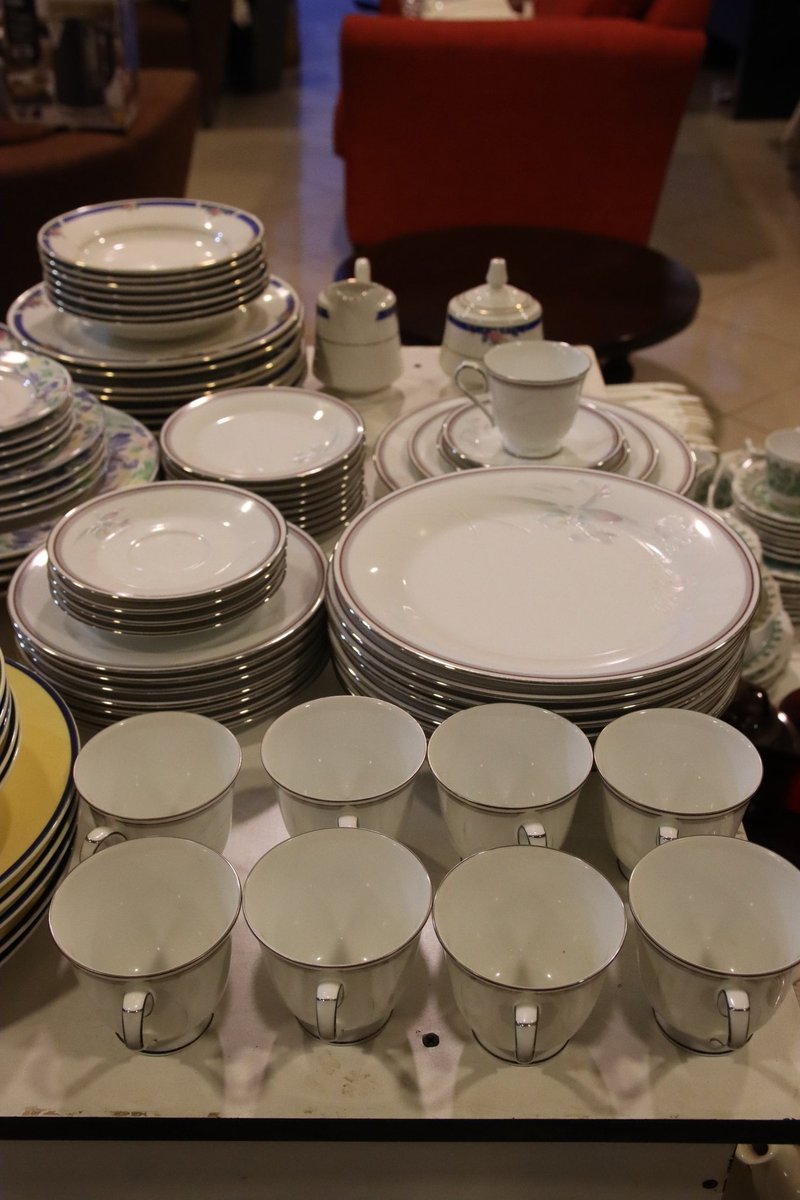 HomeGoods_Ug's tweet photo. It's a bright New week, have you thought of having new kitchen ware at your Home?

#HomeGoodsUg is where you should run to.
Call 0782-328249/0750-841010 to enjoy special discounts and delivery to your doorstep. https://t.co/1OJCkwUXZc
