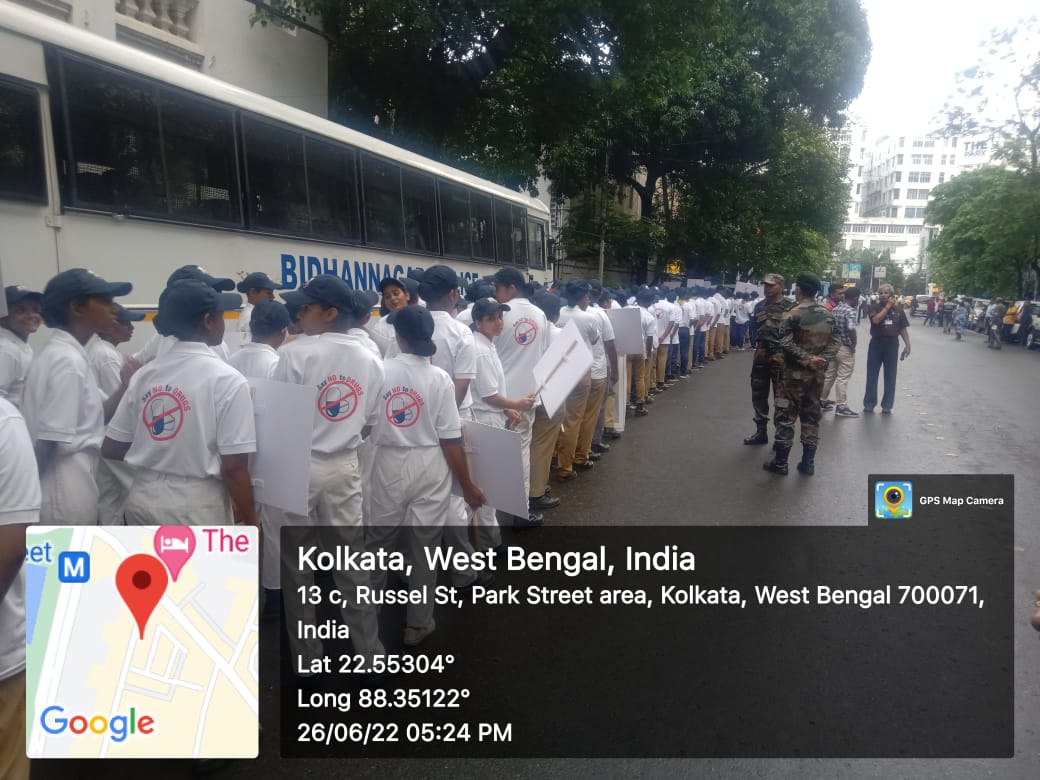 nccwbskm's tweet photo. 100 Cadets of Army, Navy &amp; Air Wing,WB &amp; Sikkim Dte spread awareness about International Day Against Drug Abuse &amp; Illicit Trafficking among the public in a rally at Park Street, Kolkata. @HQ_DG_NCC @gpsingh3para @ProDefKolkata @PIBKolkata @NCC_alumni_assn https://t.co/nB3uaQwOYz