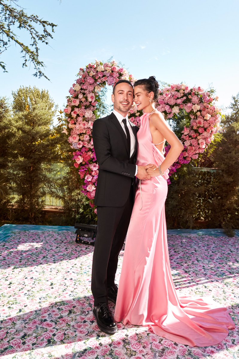 Nothing beats real FRIENDSHIP!
Congratulations to the future bride and groom ❤️‍🔥
#DemetÖzdemir #OğuzhanKoç 

Learn more about them 👇
Demet - youtu.be/E19xOFr1pqM
or their relationship - youtu.be/ZCSHICvD5L4