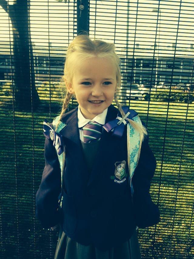 fernreaderX's tweet image. Primary 1-7, super proud of this girl always be you never change!  now onto the next chapter for you👸💖