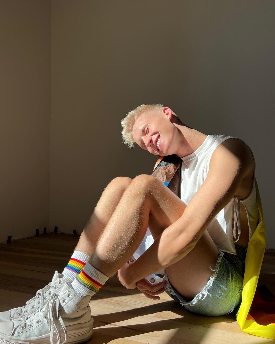 tagherr's tweet photo. happy #PrideMonth https://t.co/D9Awf5Eg58