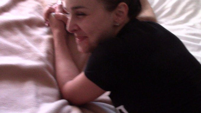 I just sold a video on #realloyalfans. Take a look here: https://t.co/1wCouA5Ey8 https://t.co/vfNfvi<a href="/tag/realloyalfans"class="tags">#realloyalfans</a>