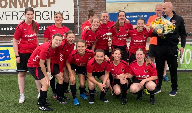 RT @weekbladDeBrug Tweede dag Jumbo van Daalhuizen IFC Girls Tournament wederom geslaagd https://t.co/NewDoEDBEz #WeekbladDeBrug