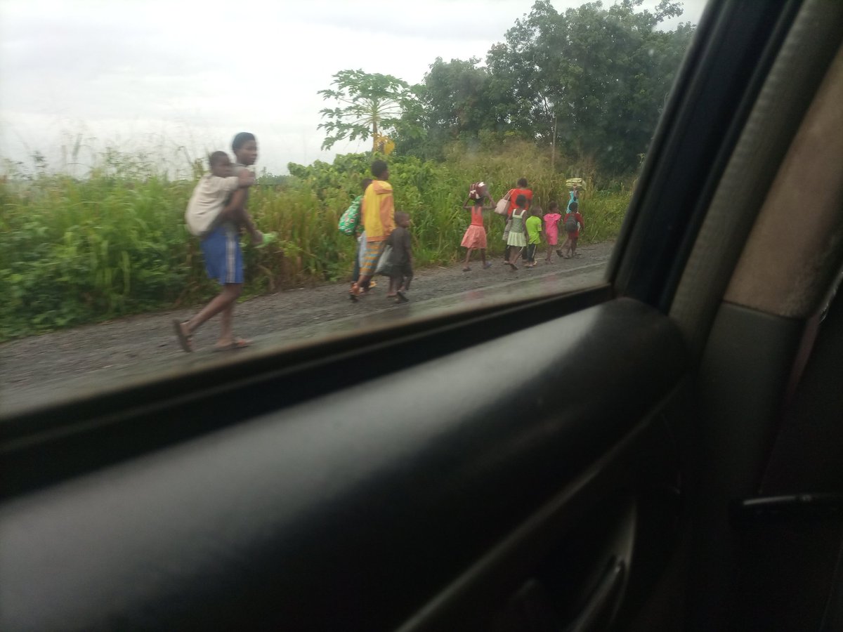MbatradingCIL's tweet photo. The Federal Government @NGRPresident @HQNigerianArmy should come in Now... @senatorbenayade @ubifranklin1 
NKO Community Crisis in Cross River State is becoming outrageous. Everyone is running away!
#NkoAtWar
#Nkocity https://t.co/uNdgsxJVzm