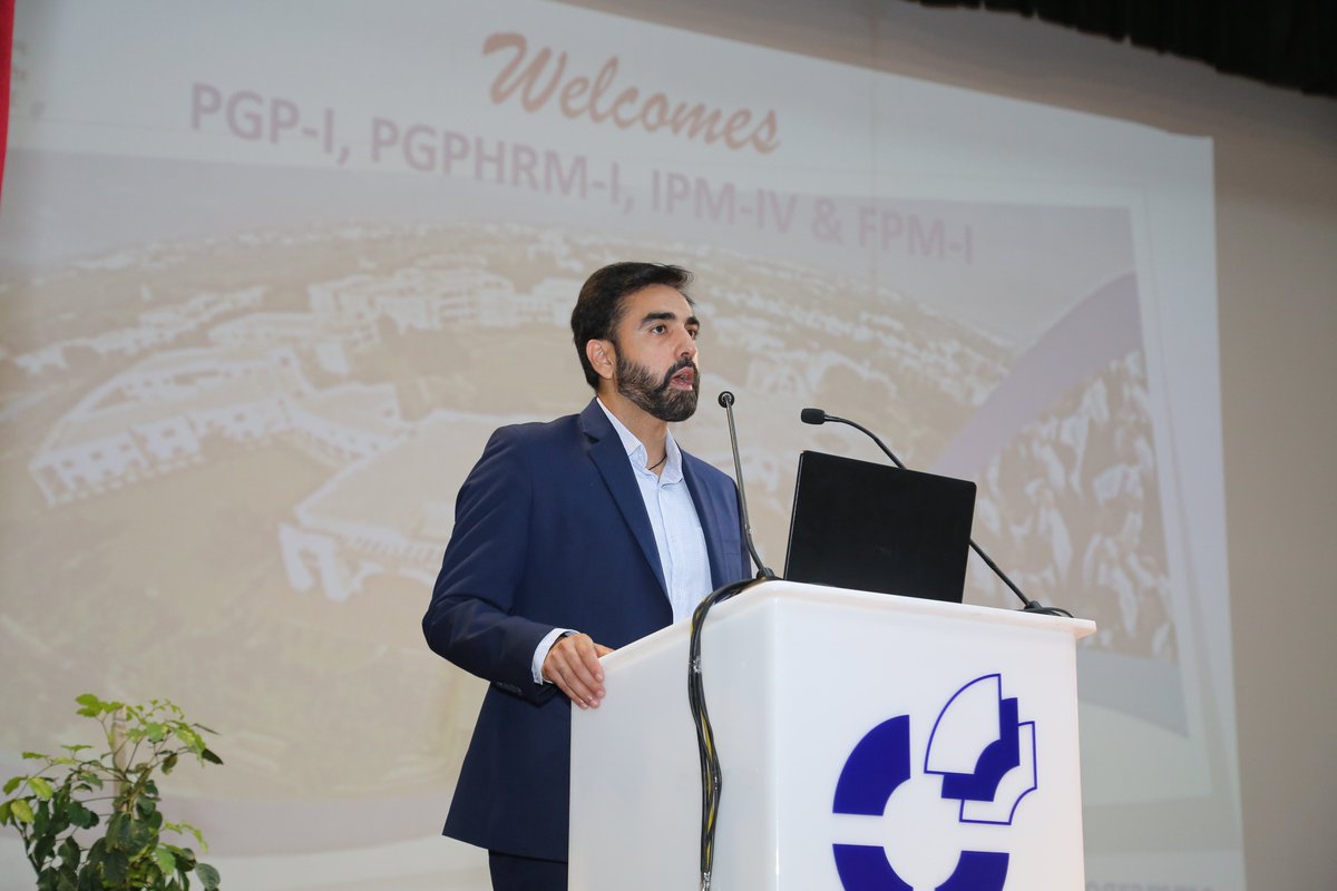 IIM_I's tweet photo. ‘The hunger to learn, humility, and honesty would get you far ahead than power, positioning, and politics' - Mr. @roopank, during the induction programme. (5/6)

#IIMIat25 #IIMI #IIMIndore #Alumni #PGP #IPM #PhD #HR @askhimanshurai https://t.co/kLFUP947ih