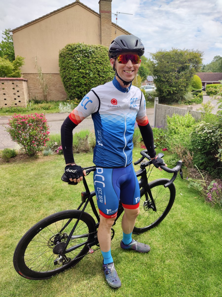 CElliottDesign's tweet image. Seeing my designs in the flesh never gets old!

#graphicdesigner #logodesign #cyclingkitdesign #peterboroughcyclingclub #graphicdesign #designsinprint