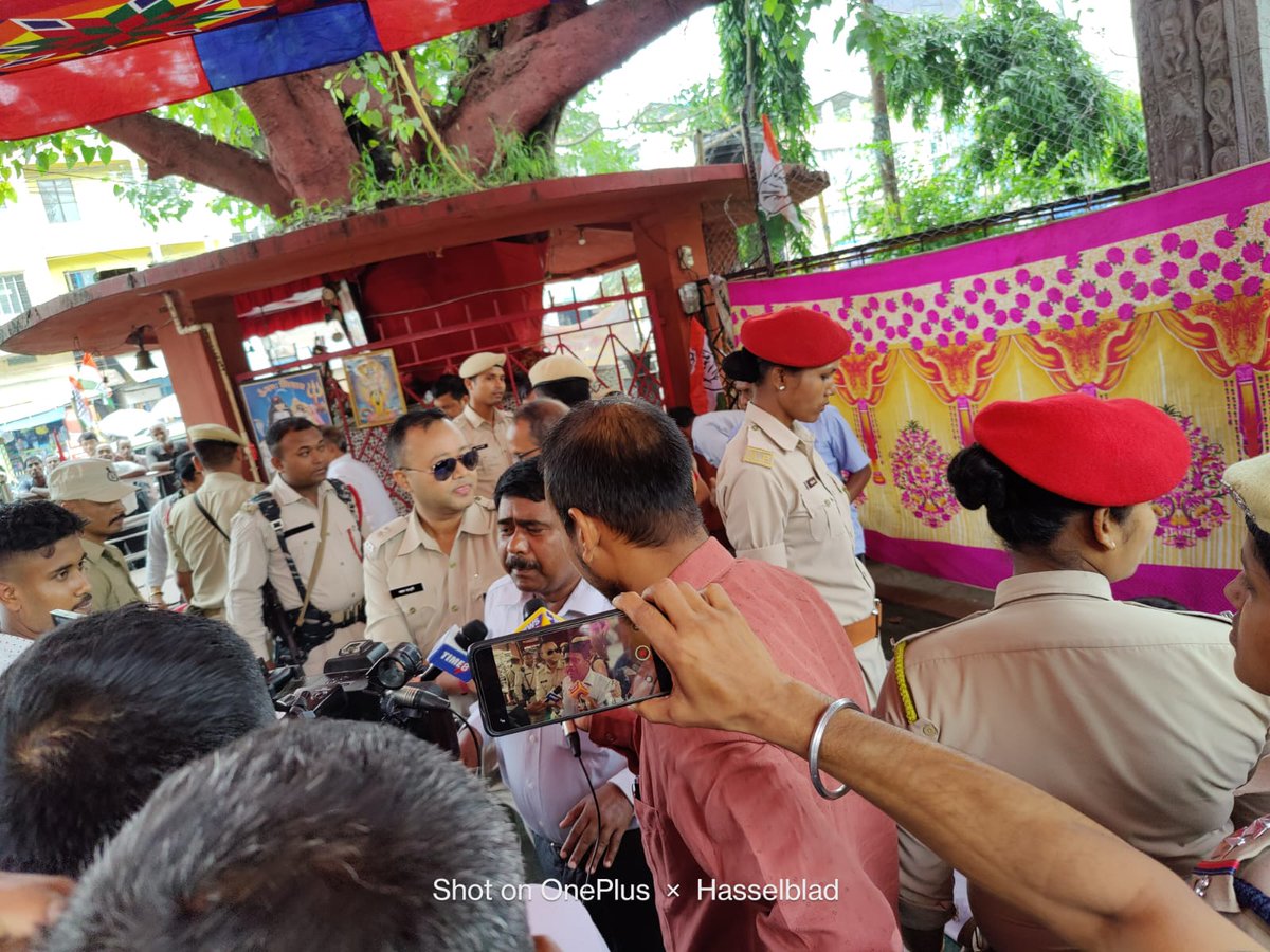 MPAbdulKhaleque's tweet photo. Detained in Chandmari Police Station after Satyagraha Silpukhuri Guwahati against Agnipath.
#AgnipathScheme 
#SatyagrahaAgainstAgnipath https://t.co/2HODQYkxN4