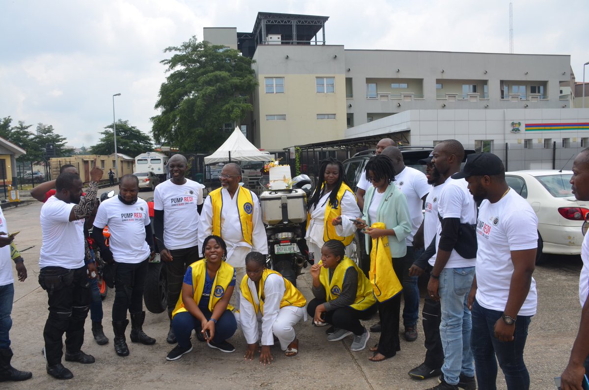 Badgang_ng's tweet photo. We collaborate to promote charitable causes.
A picture of some of our members and members of the @lionsclubs Gbagada General Hospital at the recently concluded blood donation drive
#charity #CharityRide #WhyWeRide #bikercharity #ridingforacause https://t.co/Ubeze58tAT