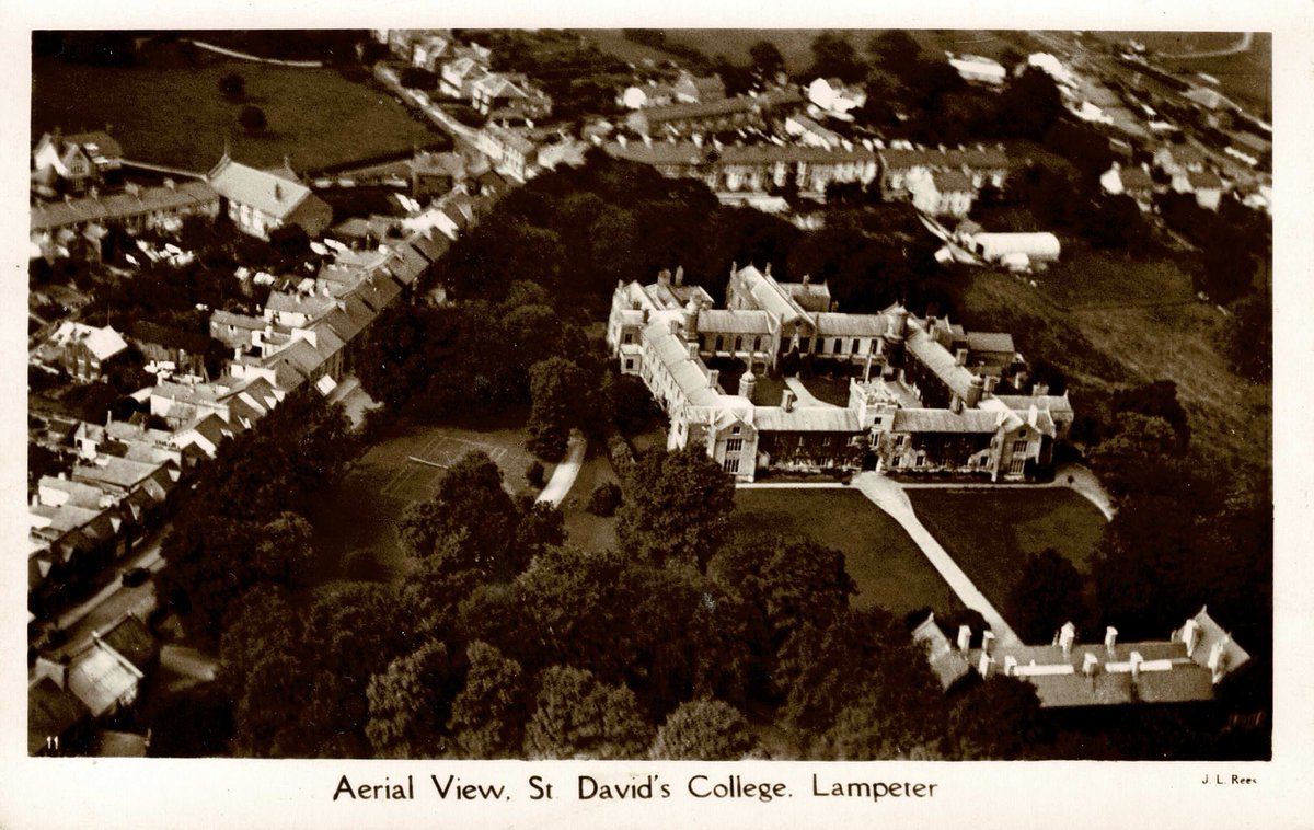 Good morning! #HigherEducationPostcard 27.6.22 shows <a href="/UWTSD/">University of Wales Trinity Saint David</a> Lampeter, in acknowledgement of <a href="/EmmaRaczka/">Emma Rączka 💬</a>'s splendid higher education fridge magnet posted yesterday

Llambedr Pont Steffan/Llambed/Lampeter is not large, and the presence of the college has a huge impact on the town