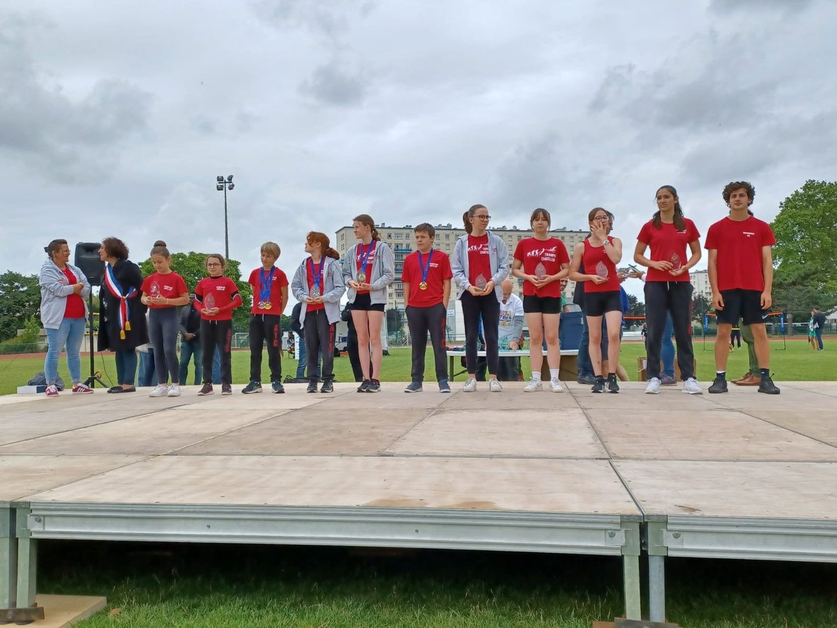 A #Châtillon le trampoline vise haut
chatillon-actu.fr/a-chatillon-le…