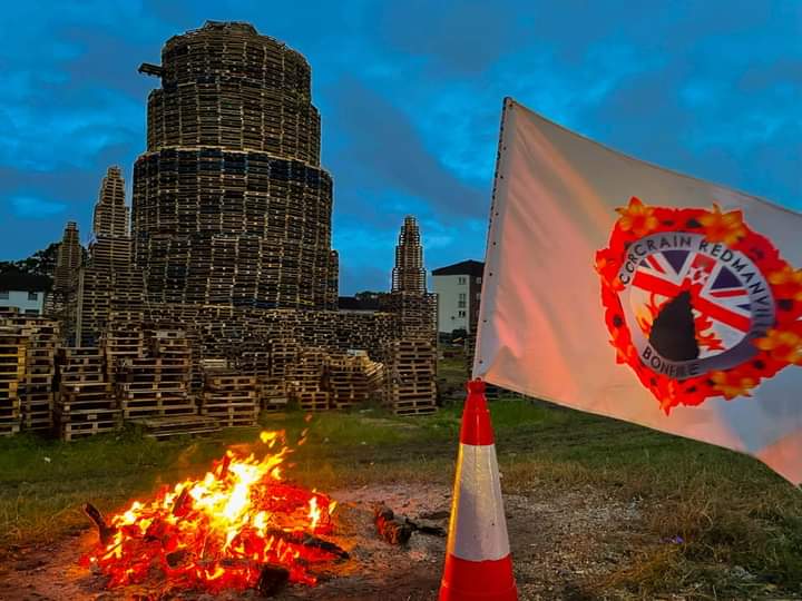LCRbonfire's tweet photo. We keep rising up.....   big push on this week 🔥🇬🇧🔥🇬🇧🔥🇬🇧
#8thjuly #lighterup #lcr  #portadown #loyalists #ulster #nosurrender https://t.co/eZQt2NmS1m